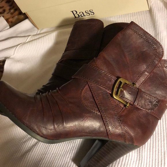Bass & Co burgundy booties 8 1/2 - Picture 5 of 6